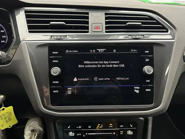 Volkswagen Tiguan view 22