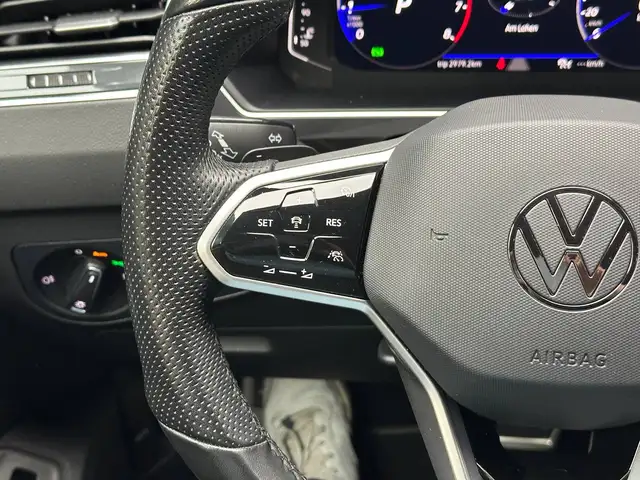 Volkswagen Tiguan view 17