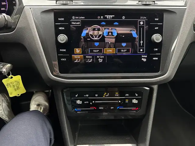 Volkswagen Tiguan view 20