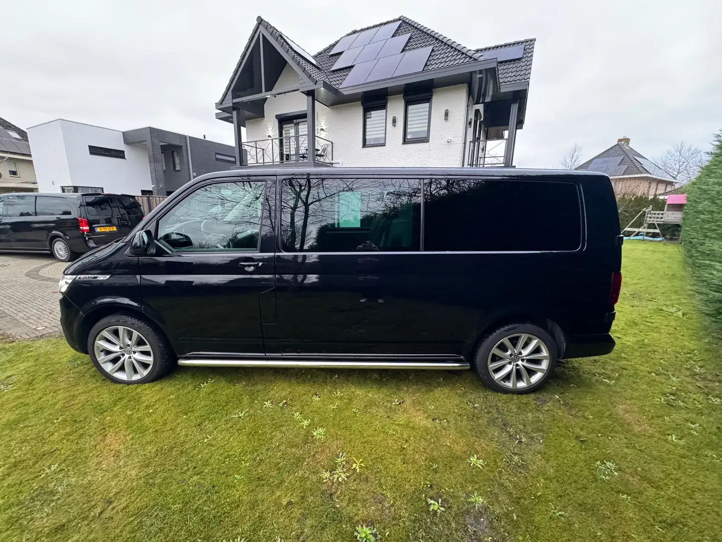 Volkswagen Transporter Bulli 4Motion Zwart - 2