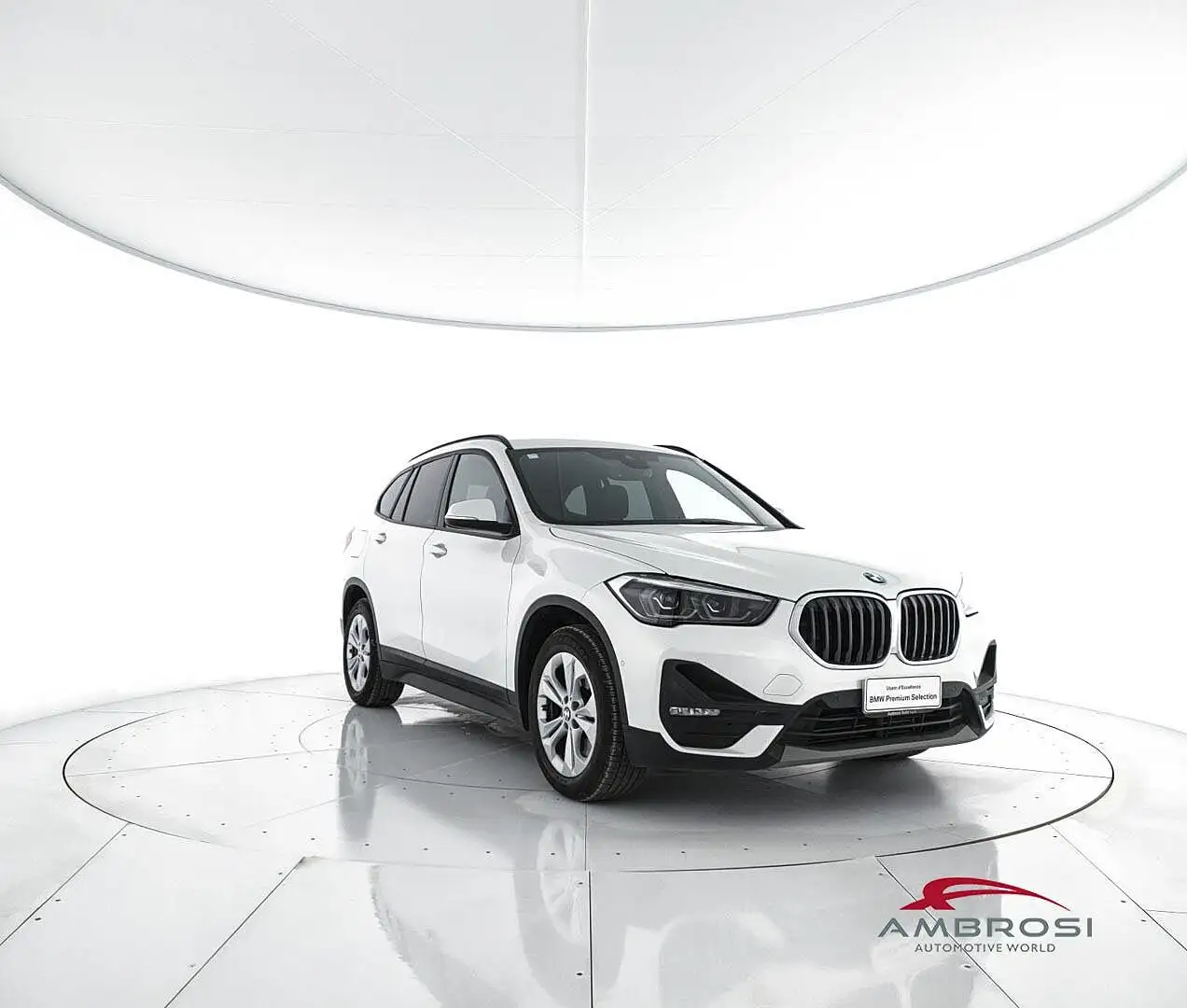 BMW X1 xDrive25e Business Advantage auto Bianco - 2