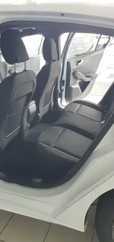 Ford Focus view 8