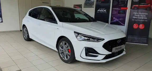 Ford Focus view 4