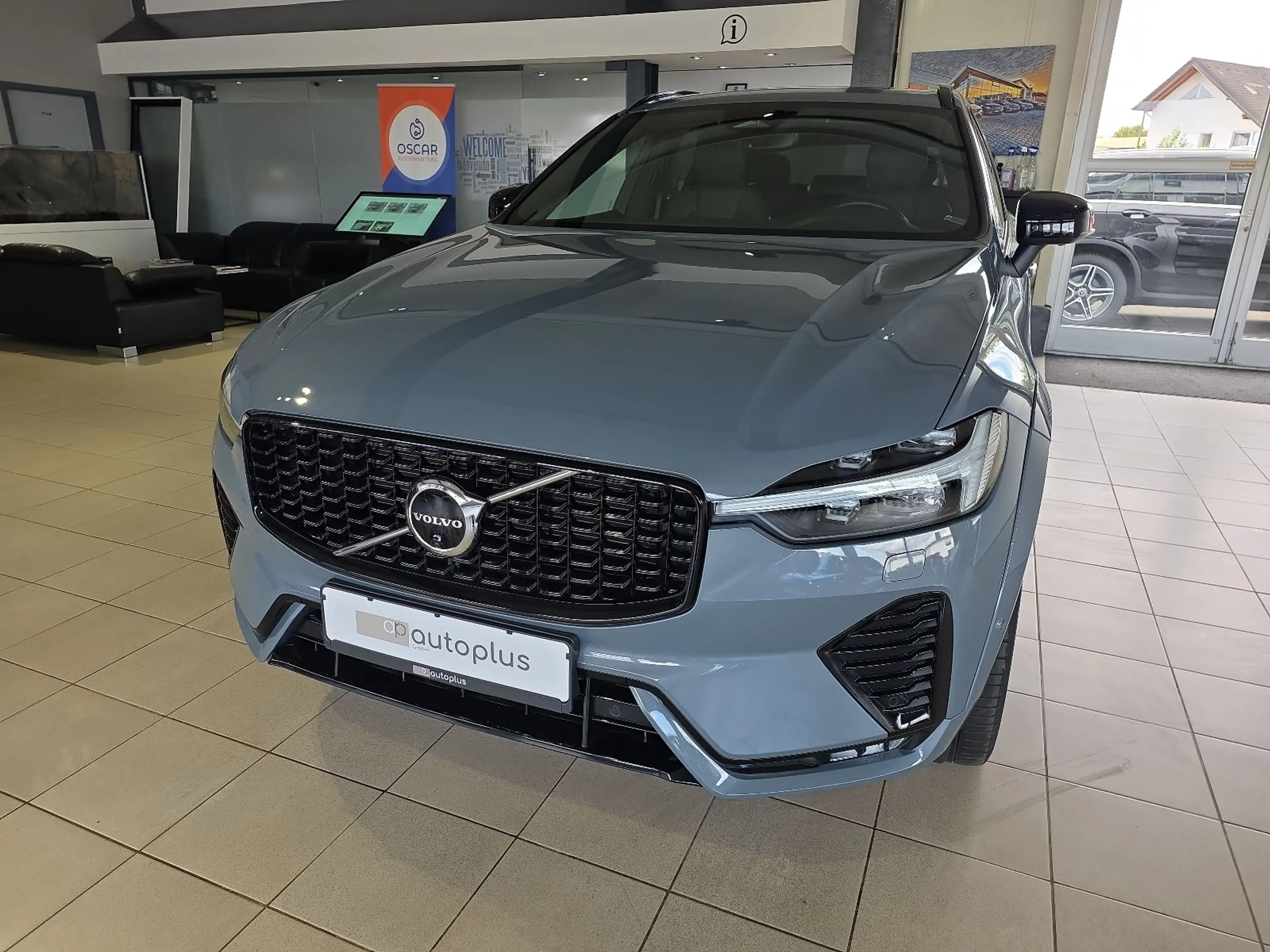 Volvo XC60 B5 R-Design Massage FourC 22Zoll 360° Pano — photo 2