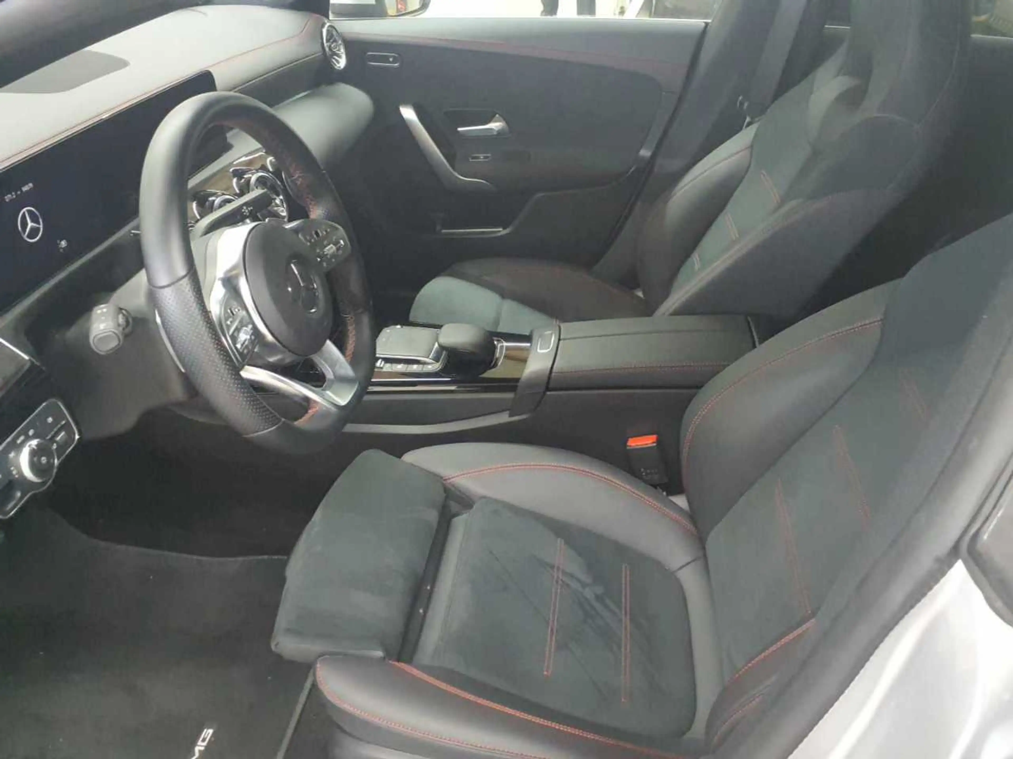 Mercedes-Benz CLA 220 CLA220d SB-AMG AHK Pano StHz AssiP BusiP — photo 7