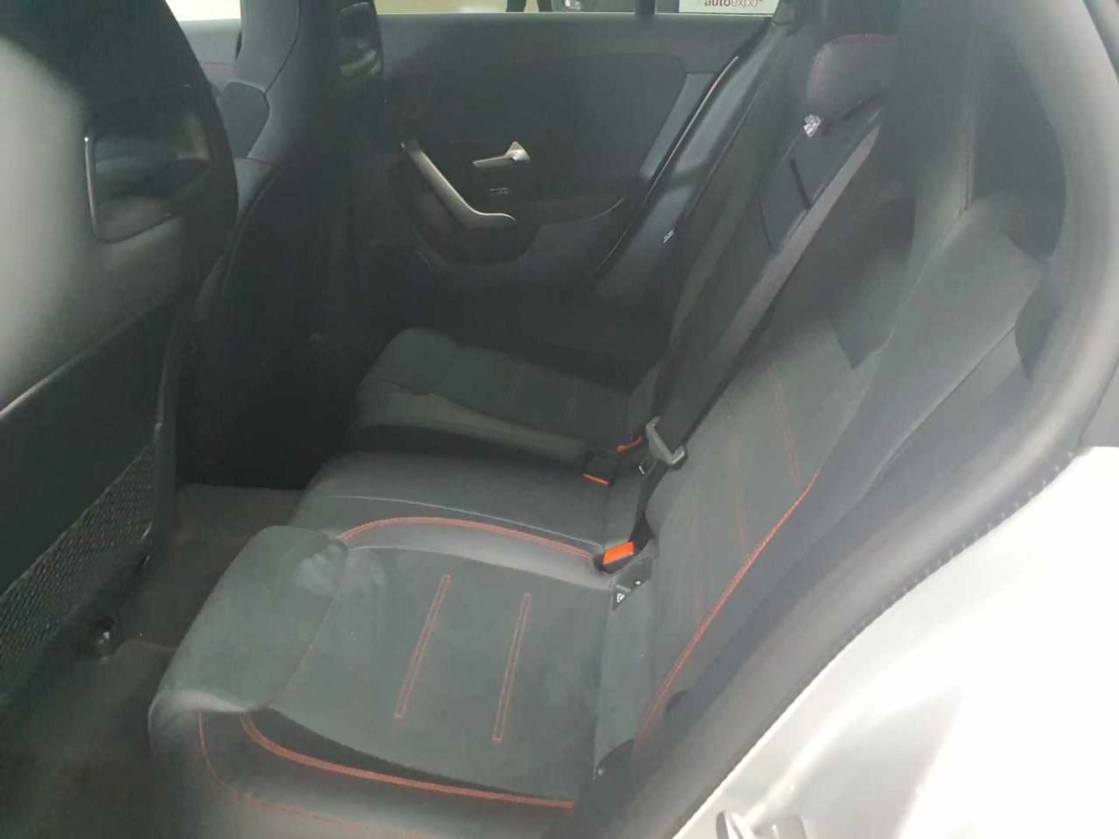 Mercedes-Benz CLA 220 CLA220d SB-AMG AHK Pano StHz AssiP BusiP — photo 13