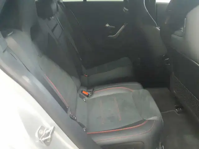 Mercedes-Benz Cla view 14