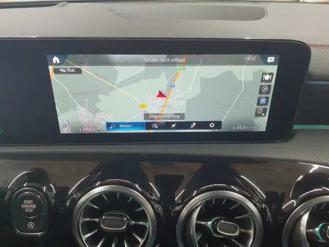 Mercedes-Benz Cla view 12