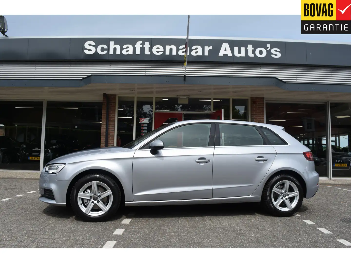 Audi A3 Sportback 30 TFSI/Automaat Silber - 1