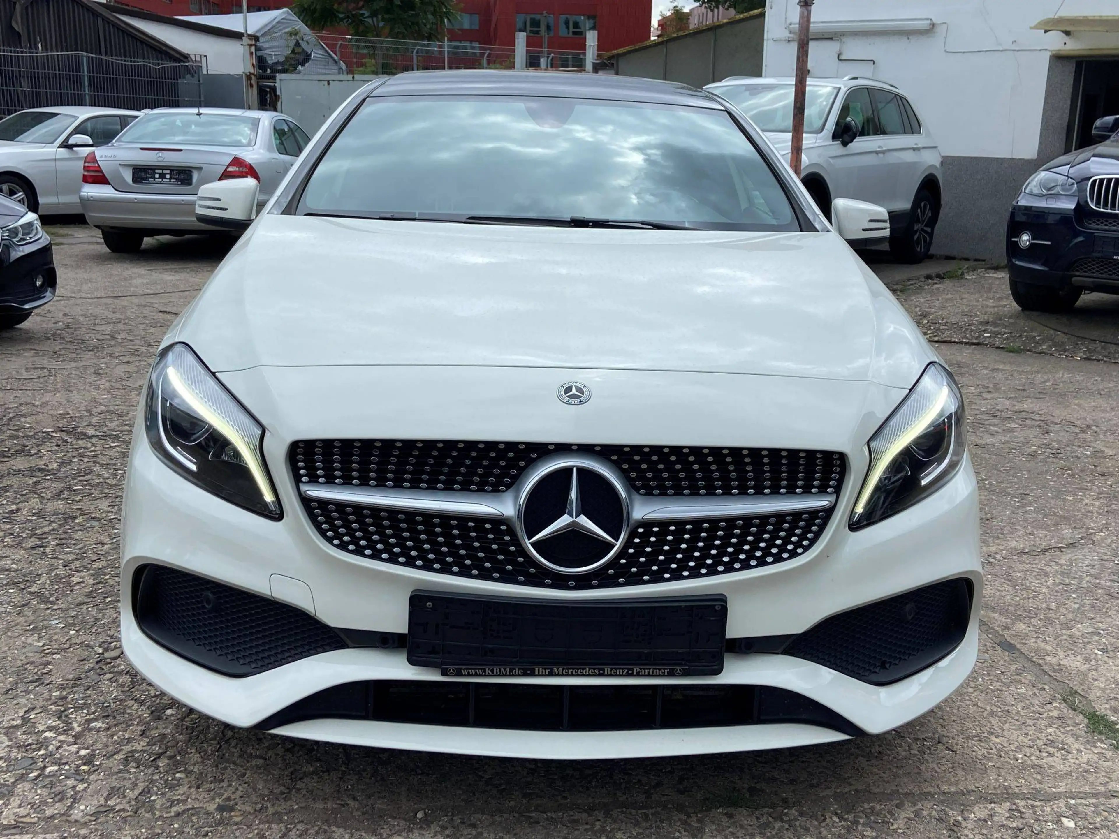 Mercedes-Benz A 220 A 220 CDI / d BlueEfficiency AMG-Line Kamera / Panorama /Aut./Schaltwippen/Sportsitze — photo 2