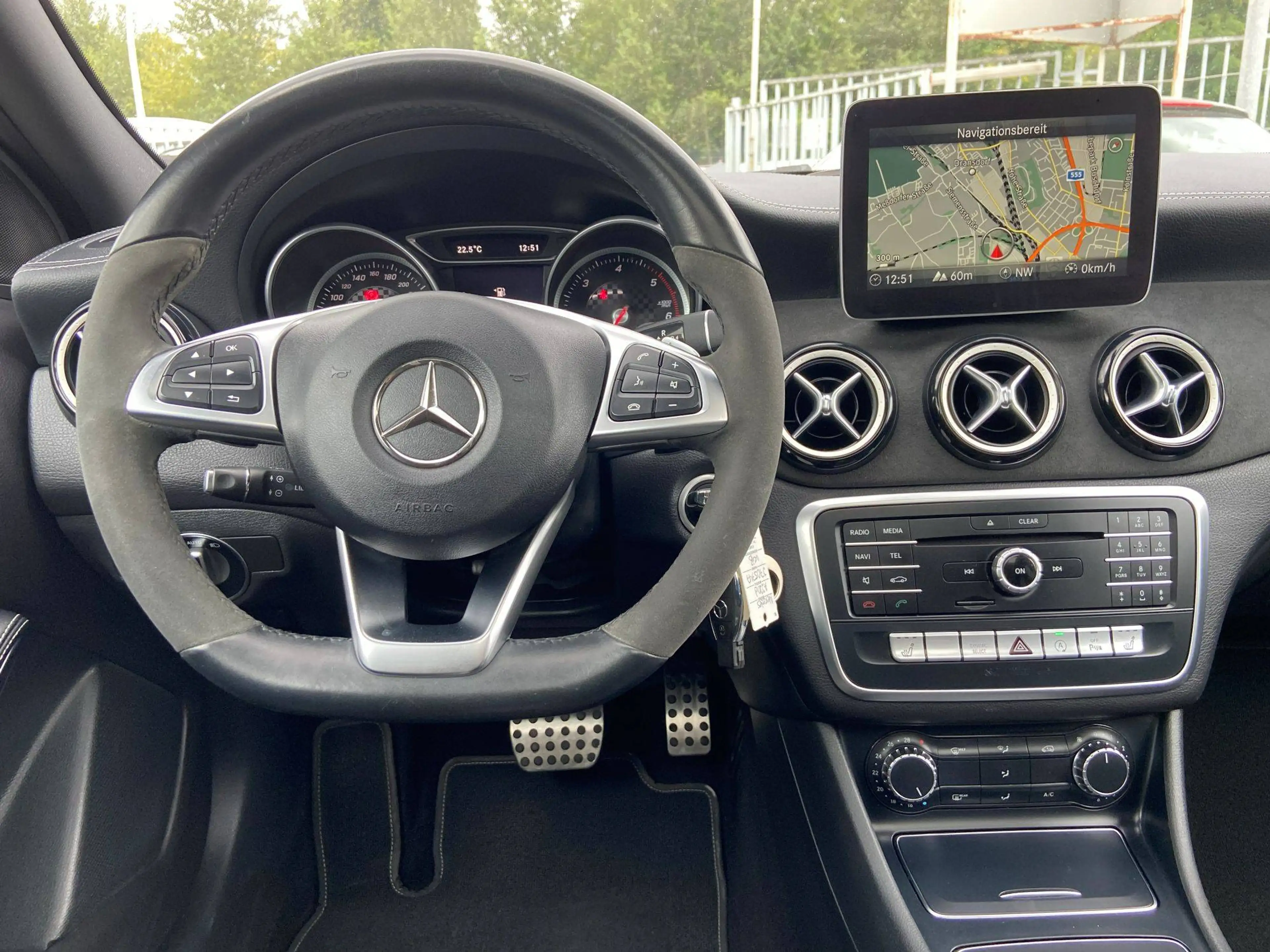 Mercedes-Benz A 220 A 220 CDI / d BlueEfficiency AMG-Line Kamera / Panorama /Aut./Schaltwippen/Sportsitze — photo 15