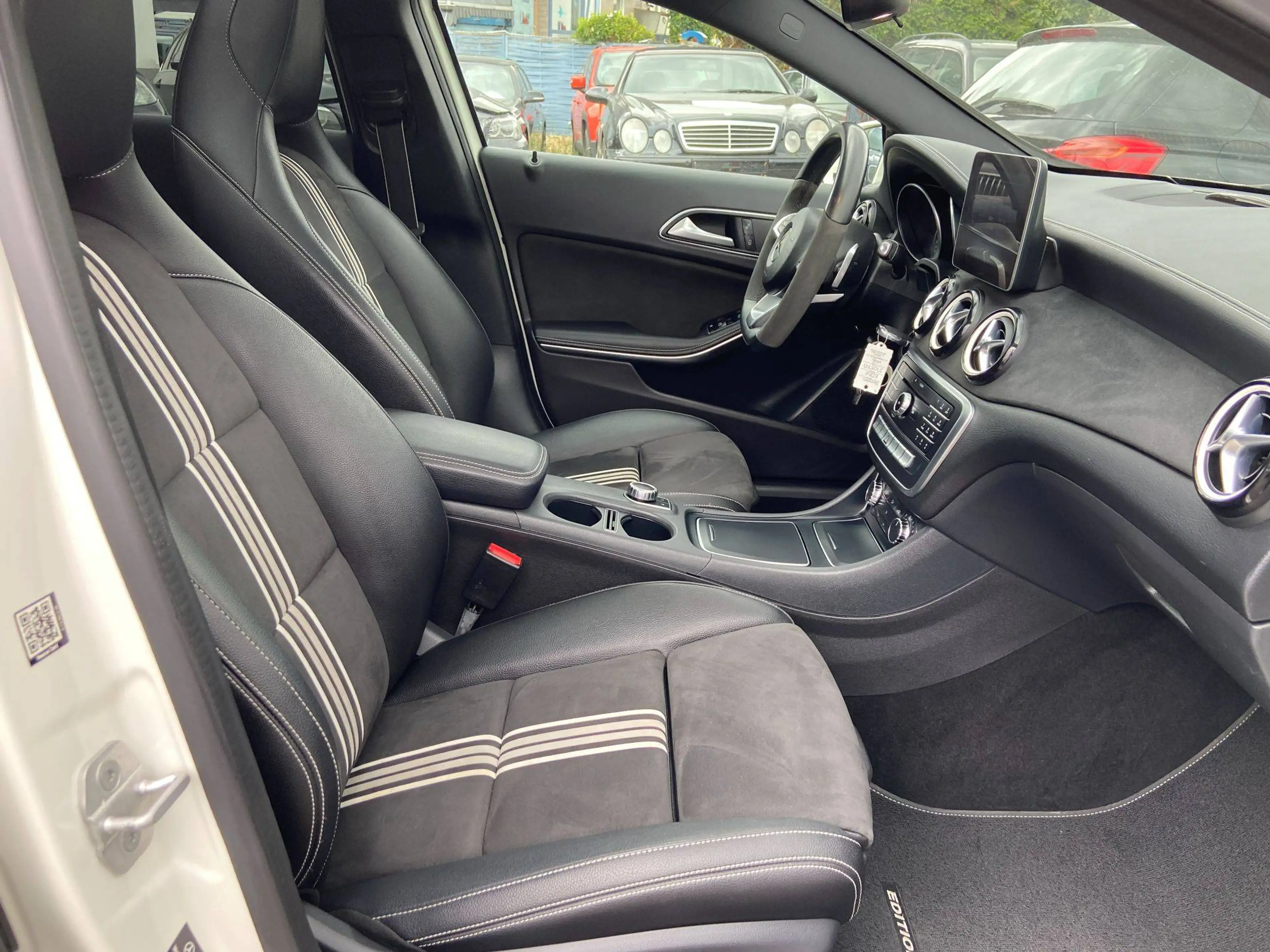 Mercedes-Benz A 220 A 220 CDI / d BlueEfficiency AMG-Line Kamera / Panorama /Aut./Schaltwippen/Sportsitze — photo 11