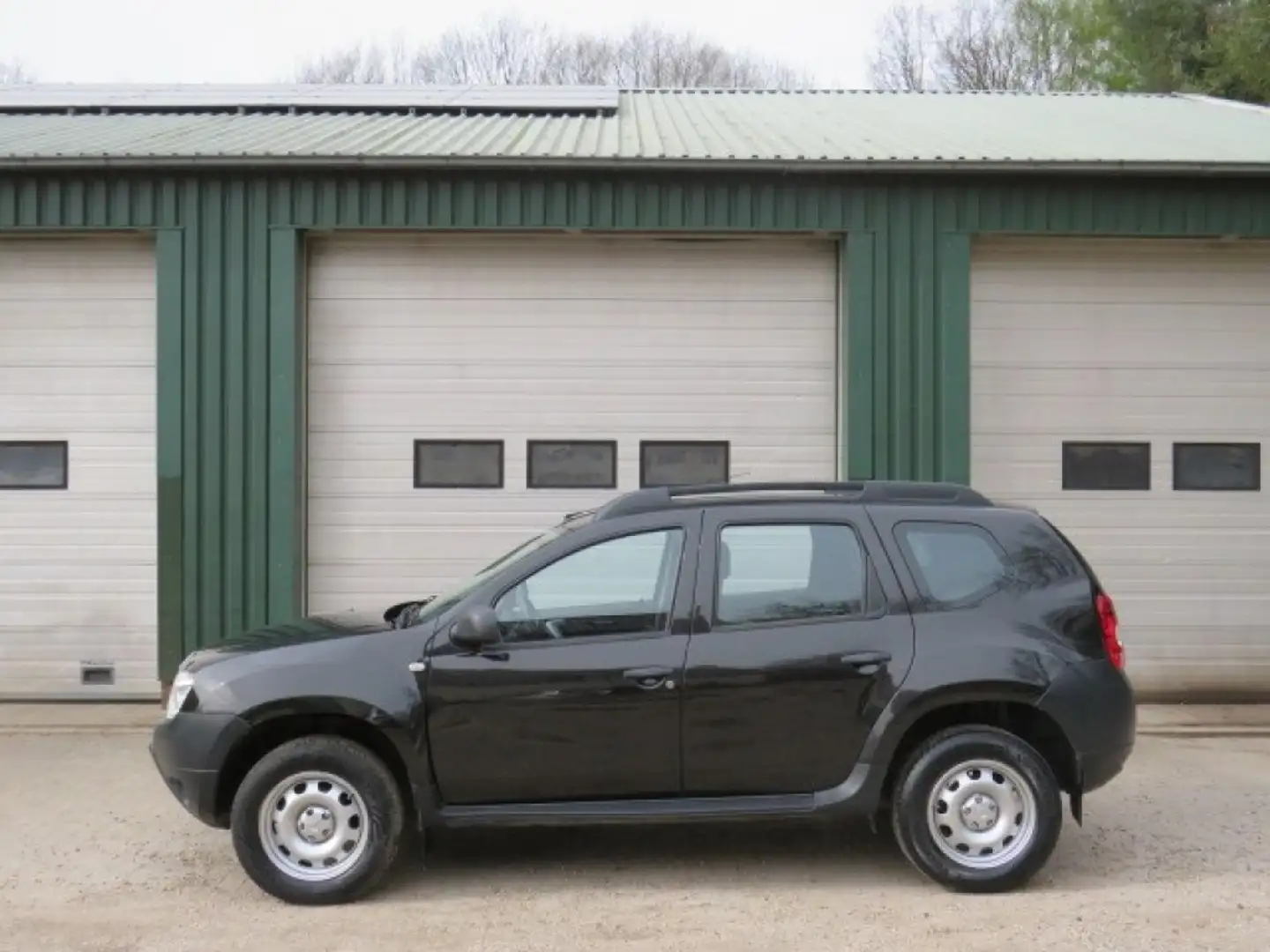 Dacia Duster 1.6 Ambiance LPG 2wd crna - 1