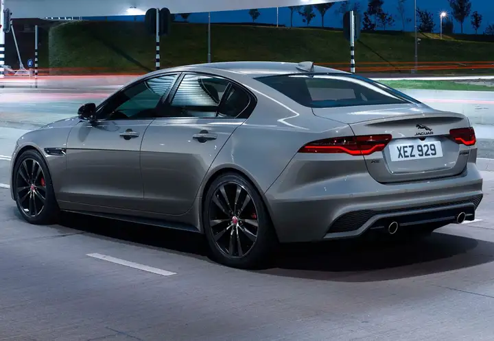 Jaguar XE 2.0 Diesel Prestige Aut AWD 2016, foto 14