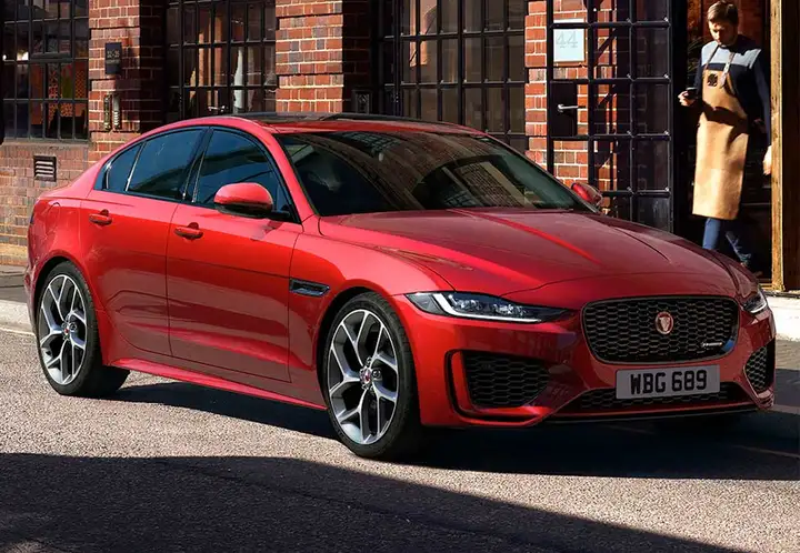 Jaguar XE 2.0 Diesel Prestige Aut AWD 2016, foto 4