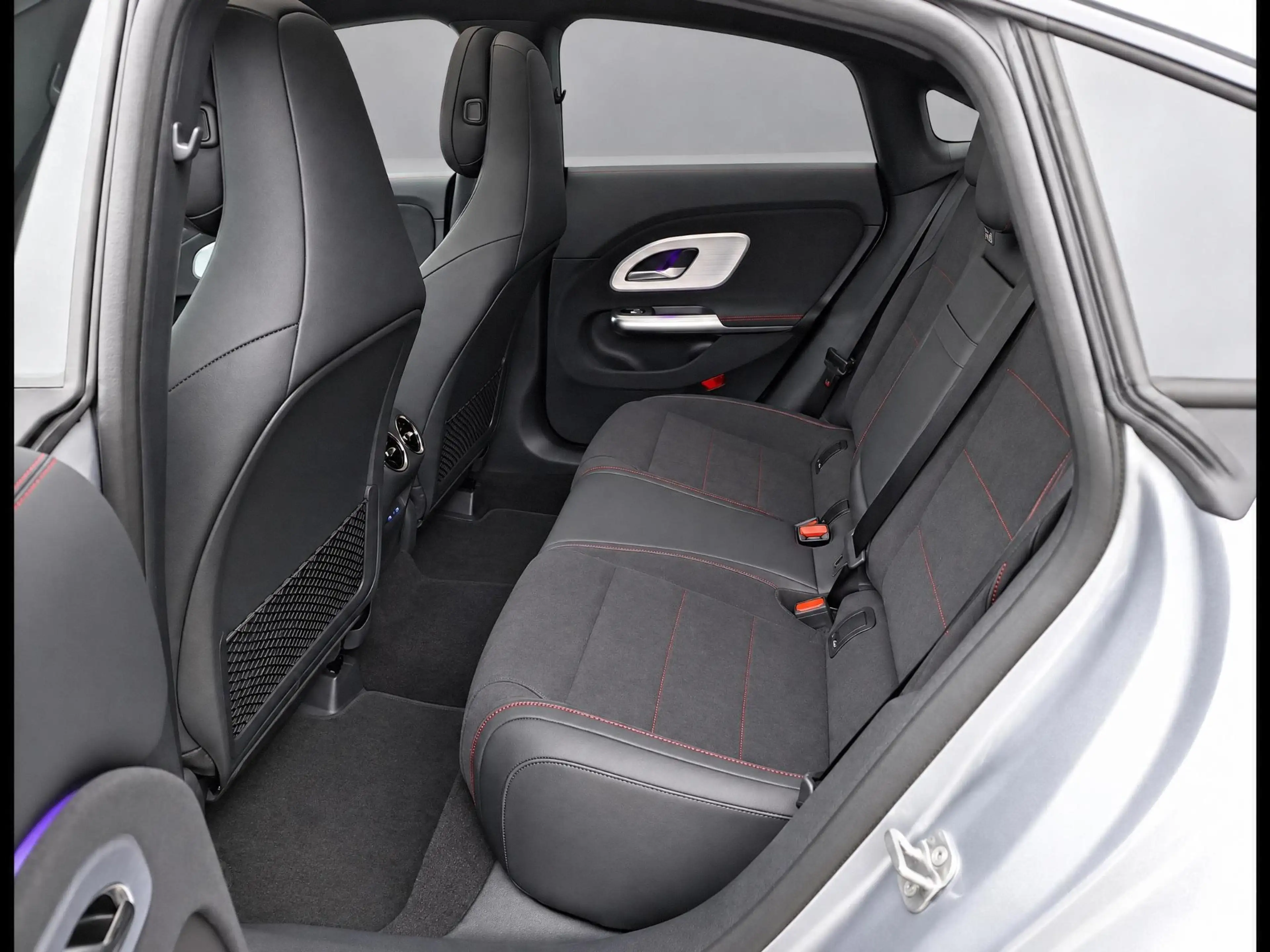 Mercedes-Benz CLA 180 Business Solution AMG | Night Pakket | | Panoramad — photo 9
