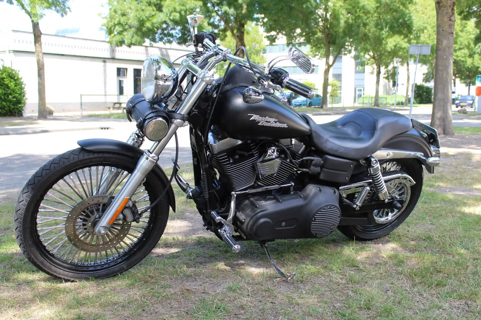 Harley-Davidson Dyna Street Bob FXDB Zwart - 2