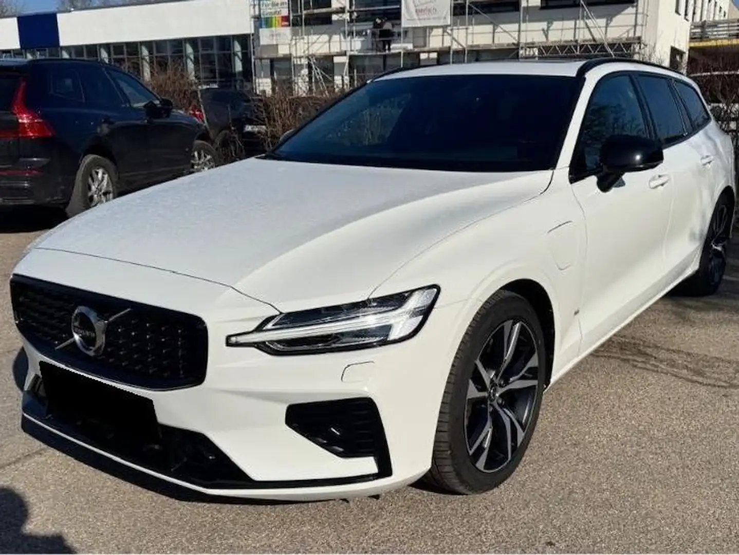 Volvo V60 V60 T6 AWD Recharge GeartronicRDesign Weiß - 1