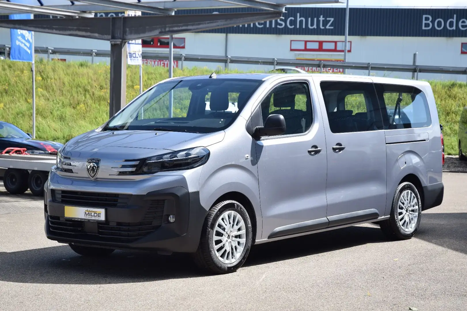 Peugeot Traveller L3 NAVI TEMP KAMERA LED 9-SITZE AHK Grau - 1