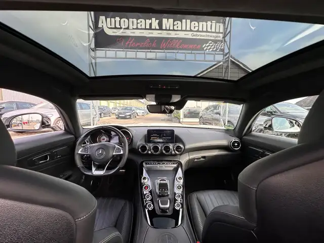 Mercedes-Benz AMG GT view 11