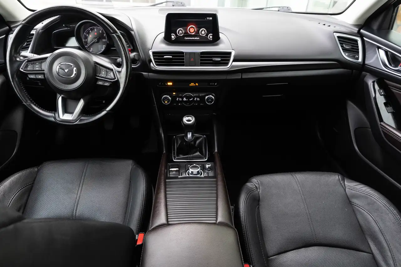 Mazda 3 photo Mazda 3