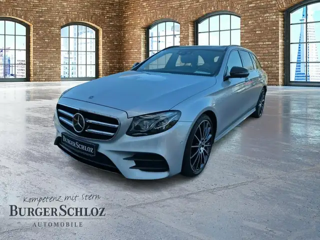 Mercedes-Benz E 220 d 4MATIC T-Modell AMG-LINE/AHK/DISTRONIC/PANO/LED/