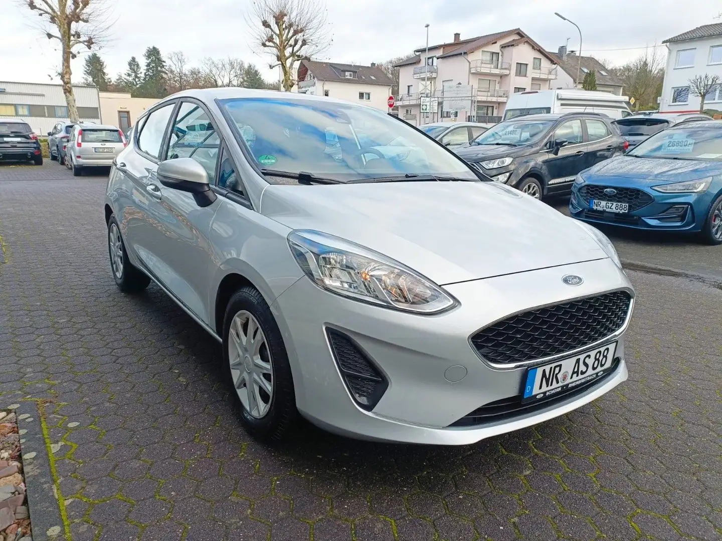 Ford Fiesta Trend Silber - 1