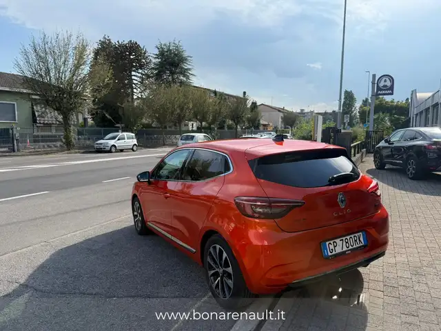 Renault Clio view 6