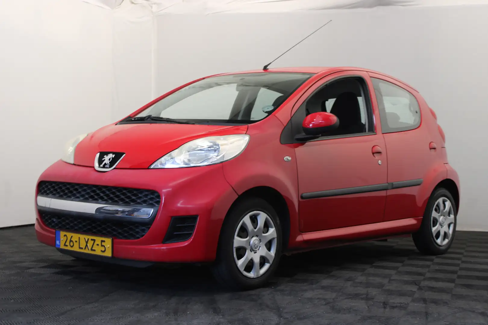 Peugeot 107 1.0-12V XS Rood - 1
