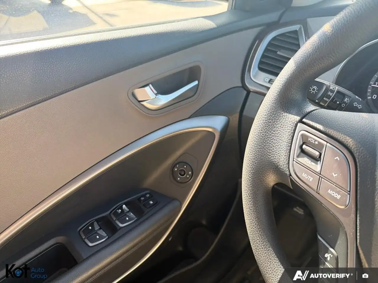 Hyundai SANTA FE снимка Hyundai SANTA FE