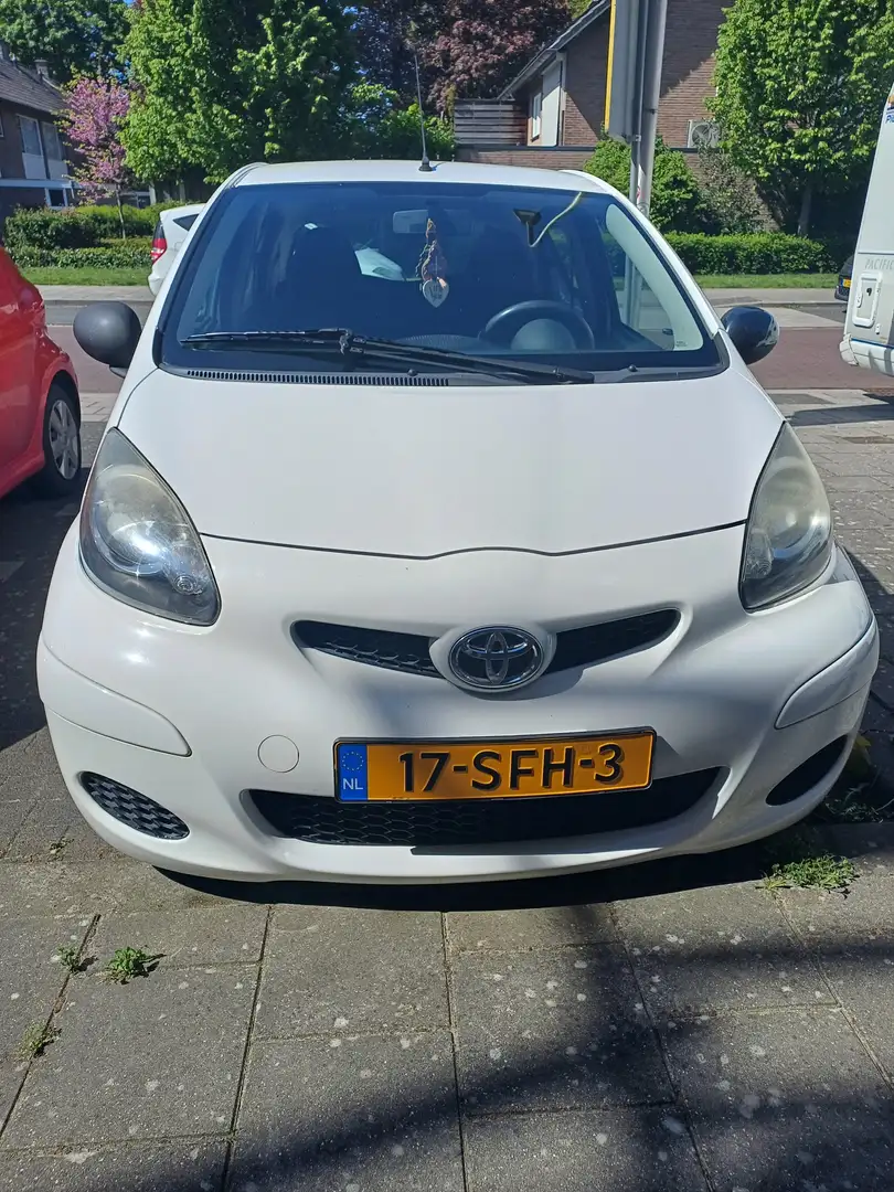 Toyota Aygo 1.0-12V Cool Wit - 1