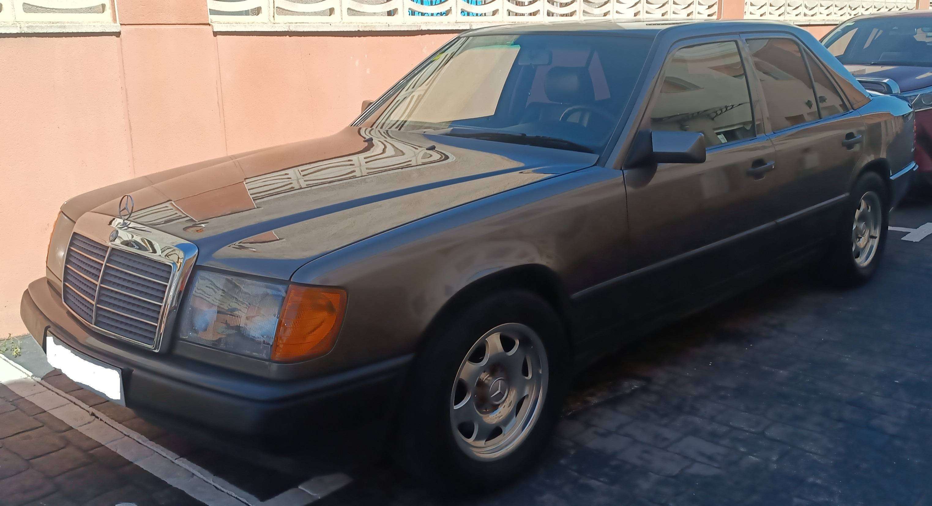 Mercedes-Benz 300 300E - foto 1