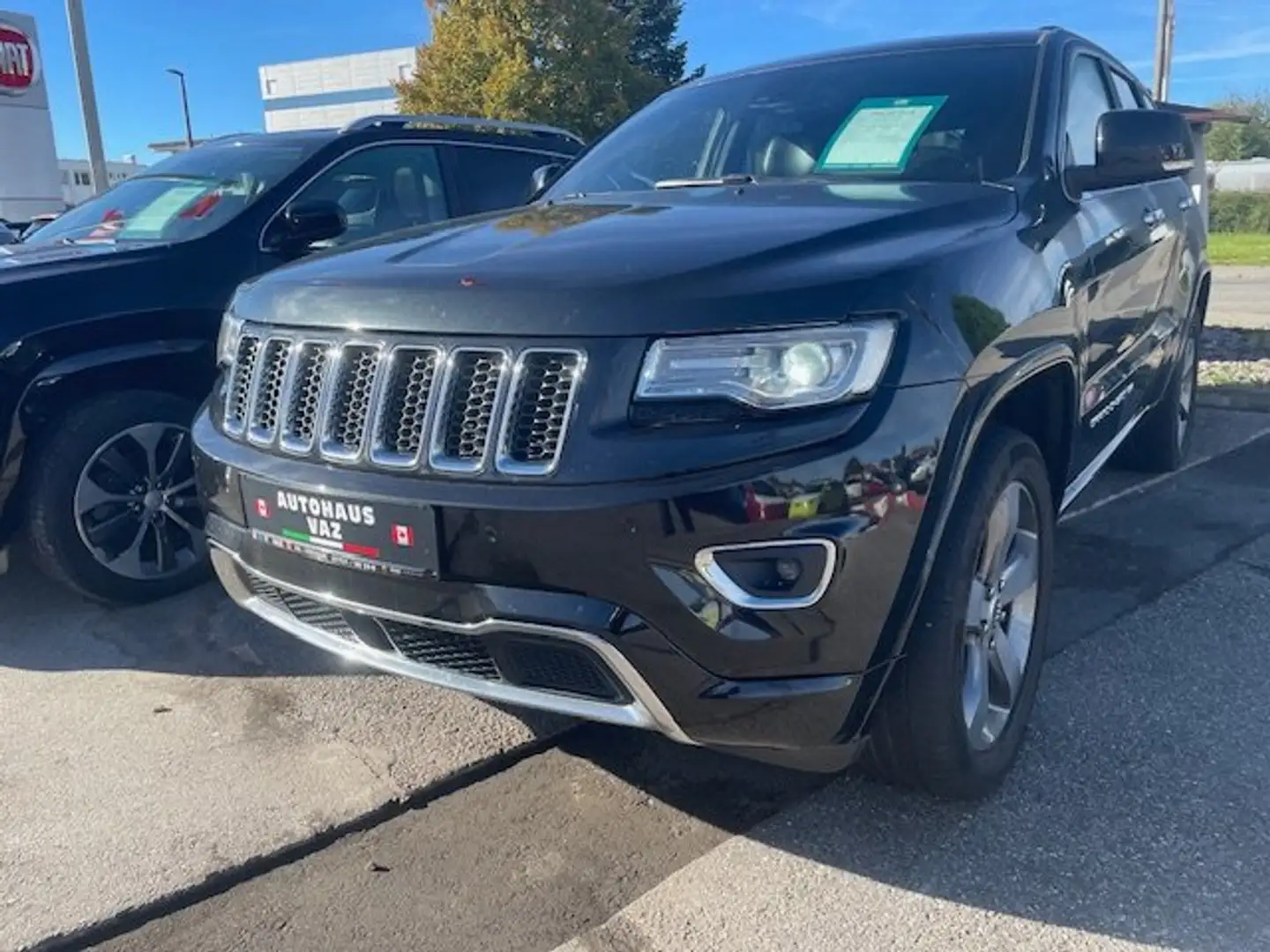 Jeep Grand Cherokee 3.0 CRD Overland Schwarz - 1