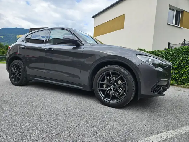 Alfa Romeo Stelvio Lusso Ti Q4