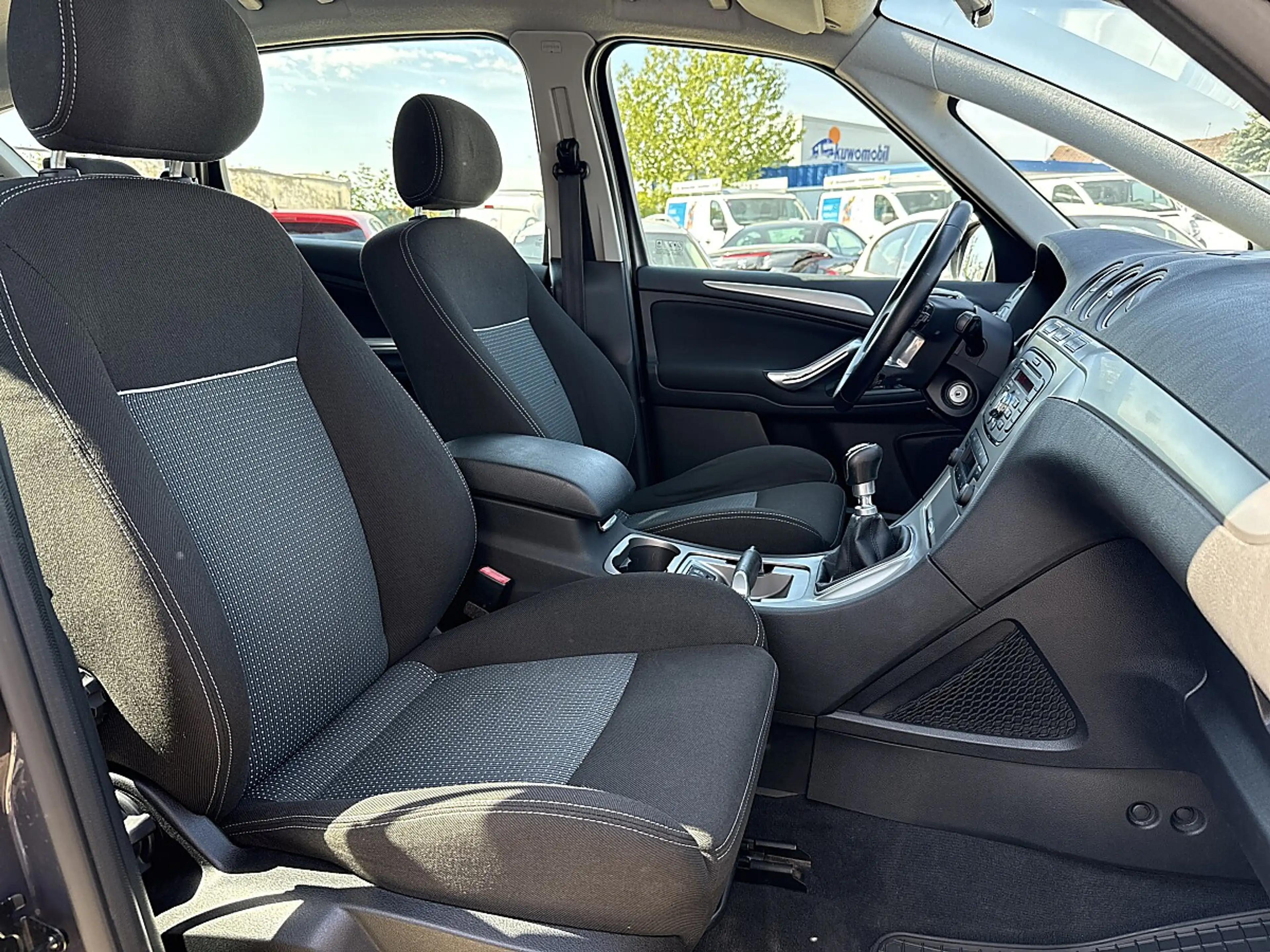 Ford S-Max S-MAX Trend 2,0 TDCi DPF — photo 14