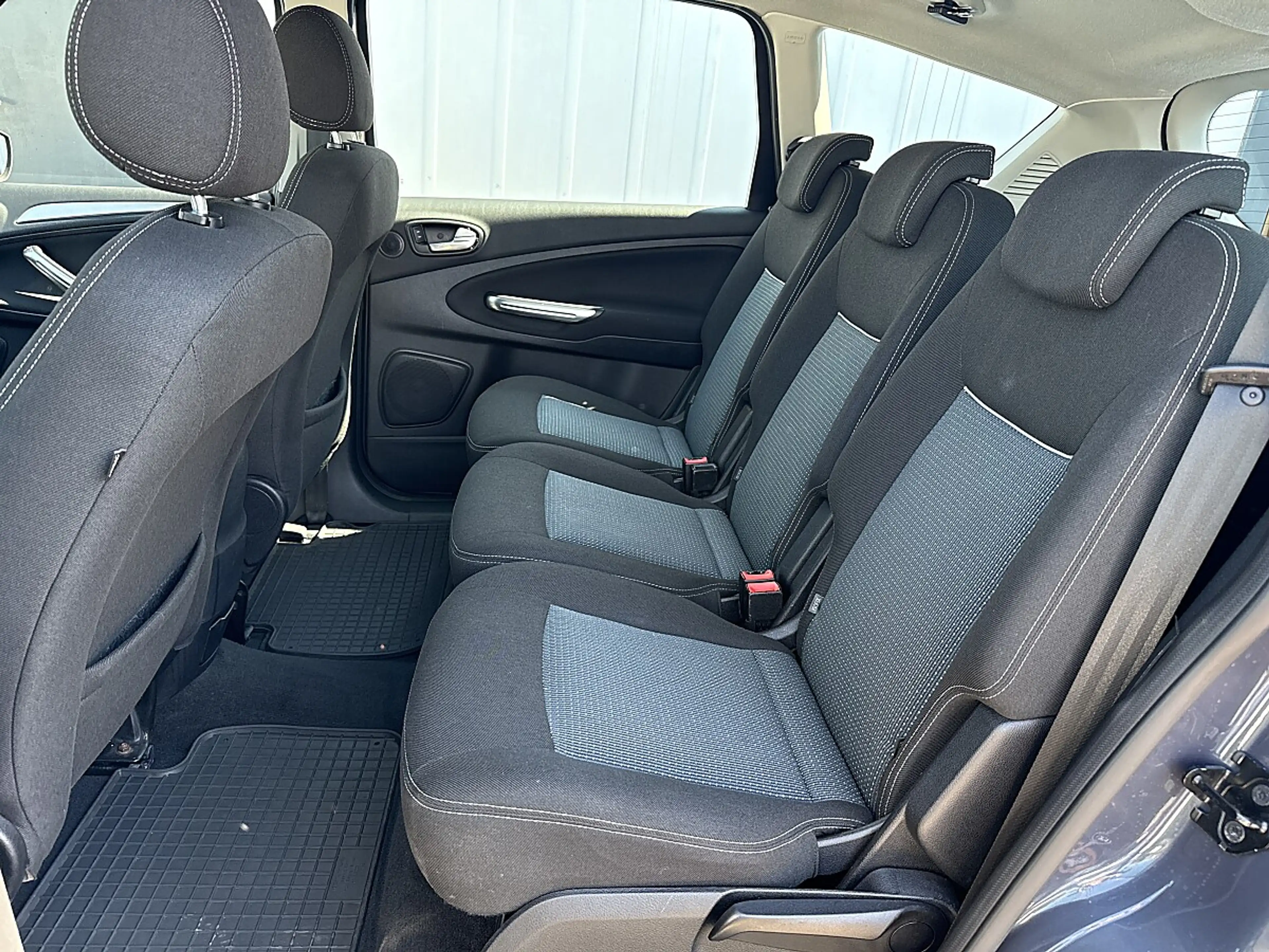 Ford S-Max S-MAX Trend 2,0 TDCi DPF — photo 13