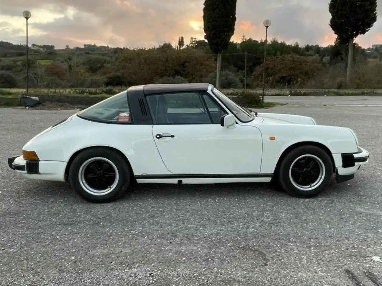 Porsche 911 Carrera 3,2 Targa 1985, foto 5