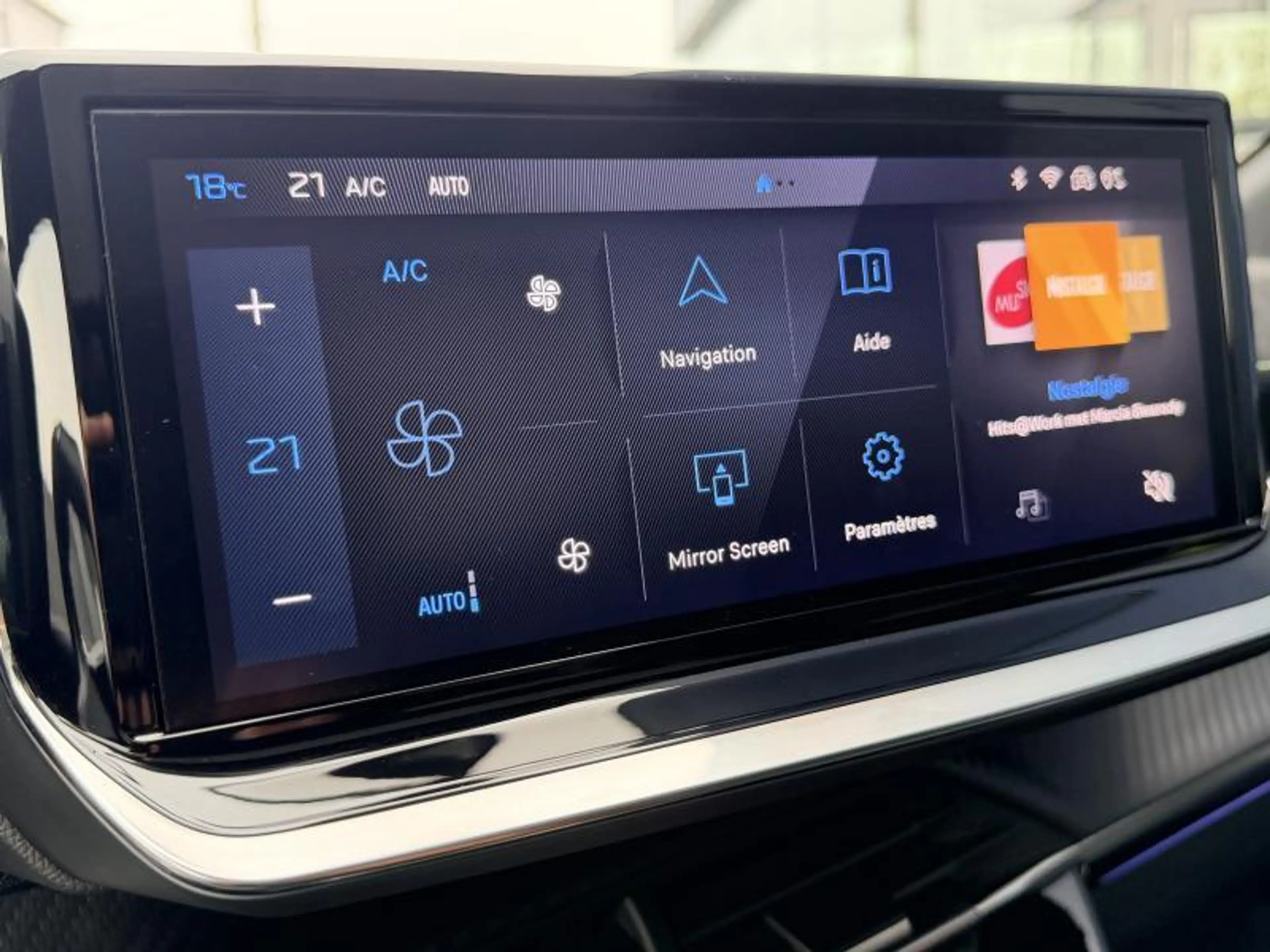 Peugeot 208 Electrique 156Ch - GT - Alcantara - GPS - Carplay/ — photo 13