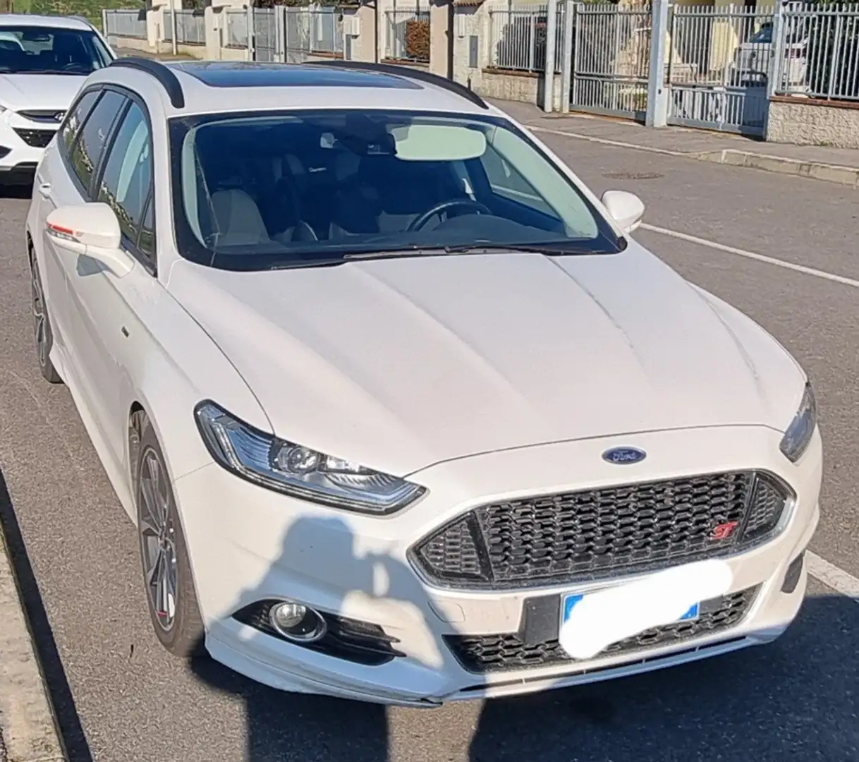 Ford Mondeo SW 2.0 tdci bt ST-Line s&s 210cv powershift Bianco - 1