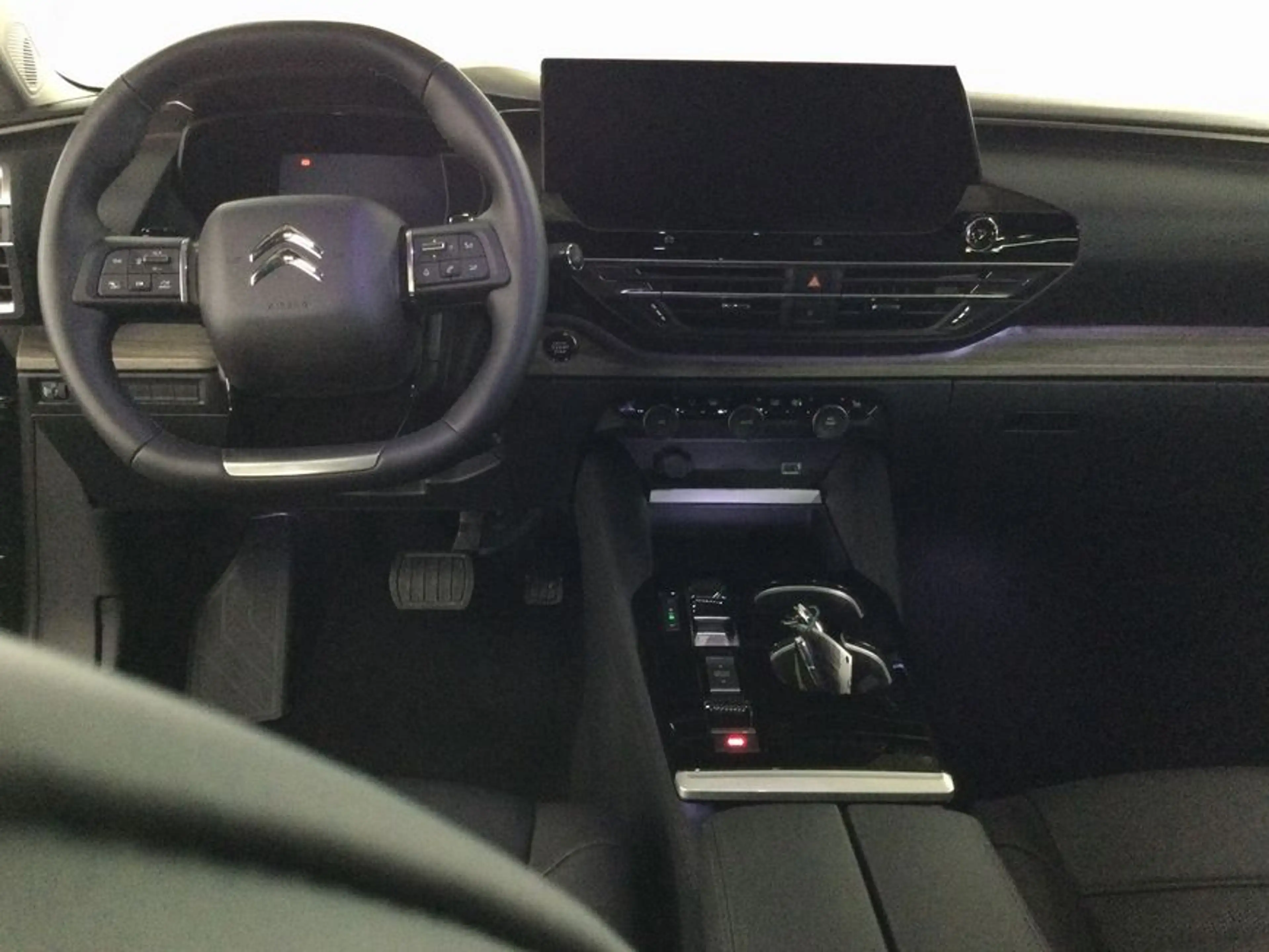 Citroen C5 X Hybrid 136 ë-DSC6 PLUS 100 kW, 5-türig — photo 8