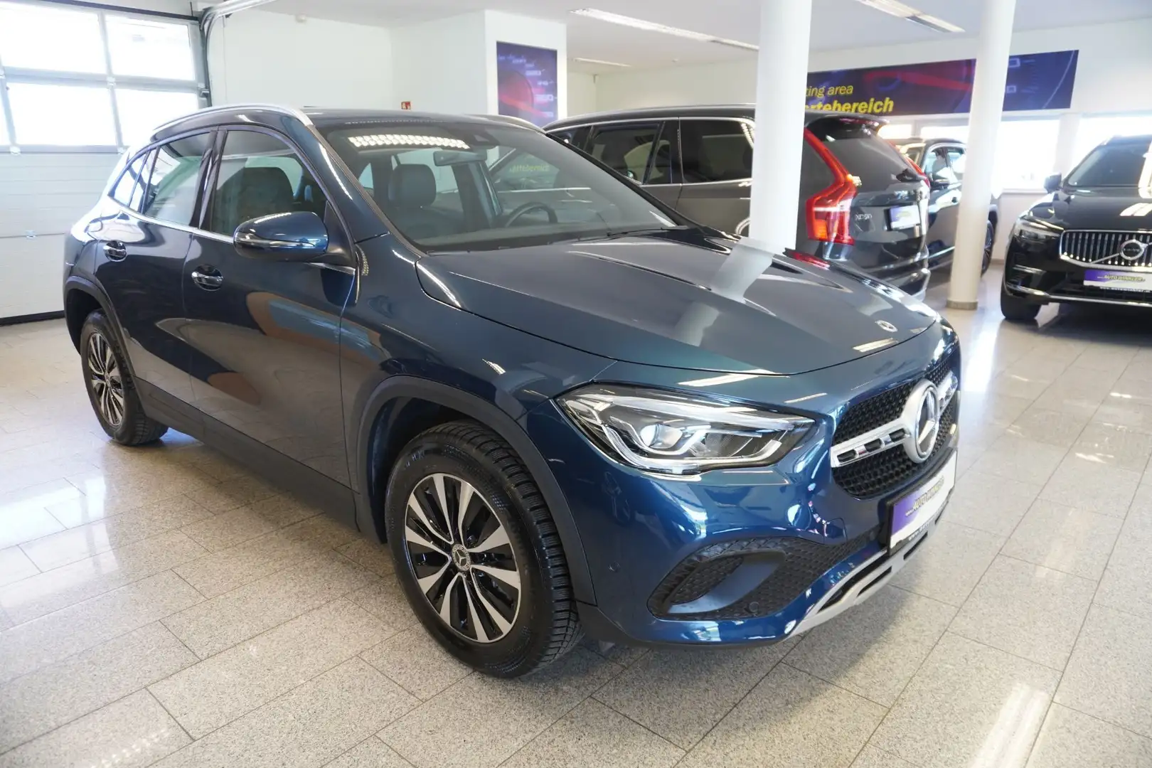 Mercedes-Benz GLA 250 GLA 250 e Style Aut. Advantage /LED/Navi Blau - 2