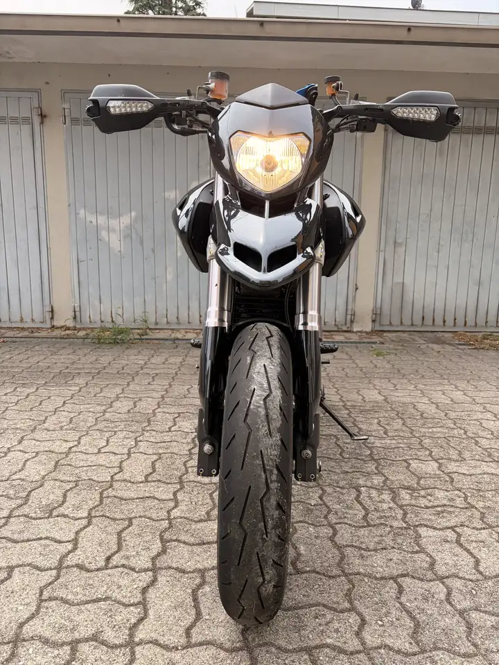 Ducati Hypermotard 1100