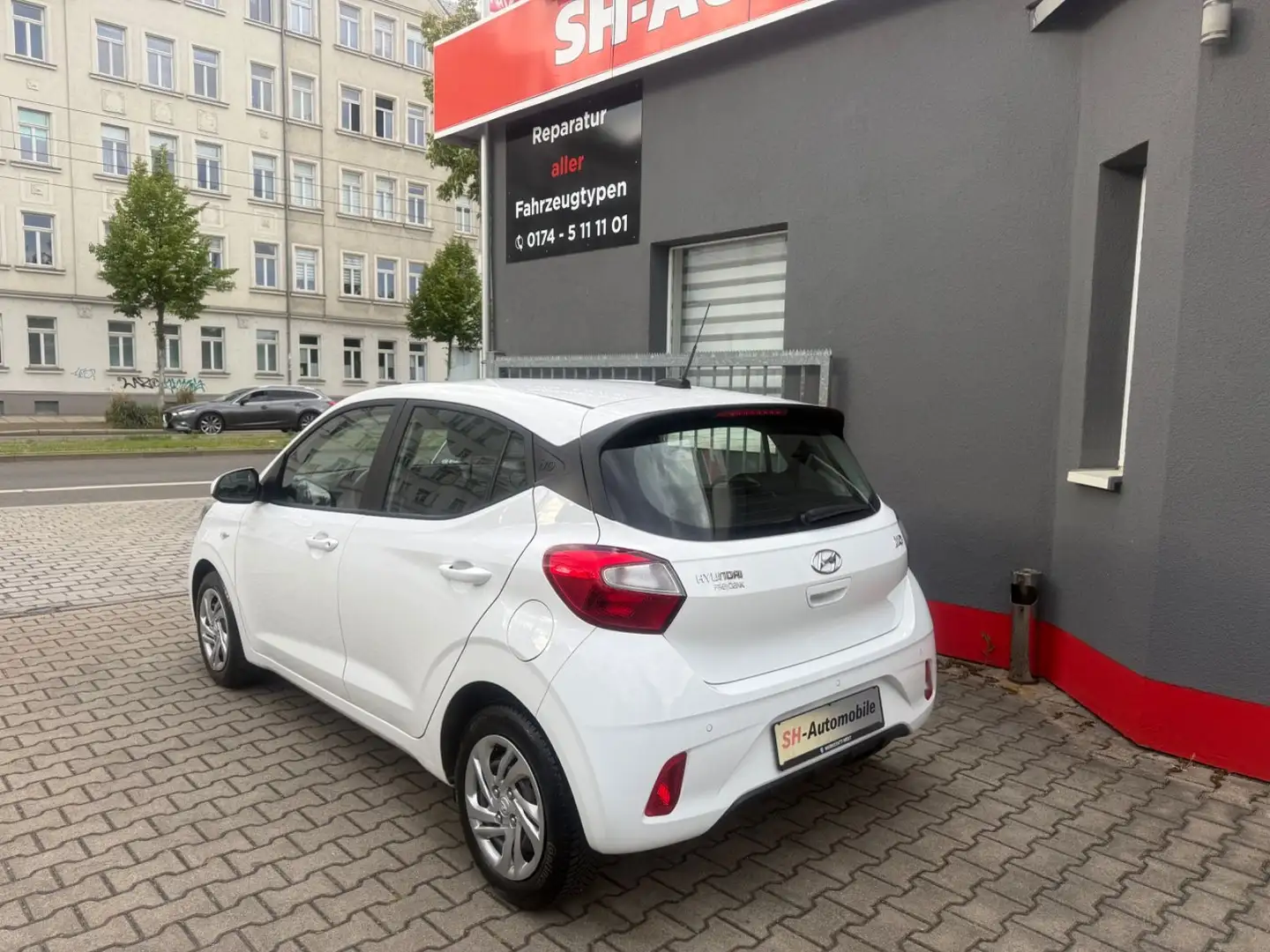 Hyundai i10 Select, Sitzheizung, Lenkradheizung, Spuras. Weiß - 2