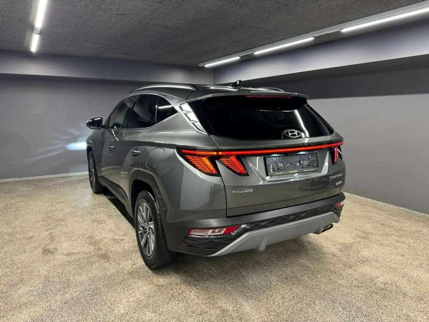 Hyundai TUCSON Trend Hybrid 2WD Gris - 2