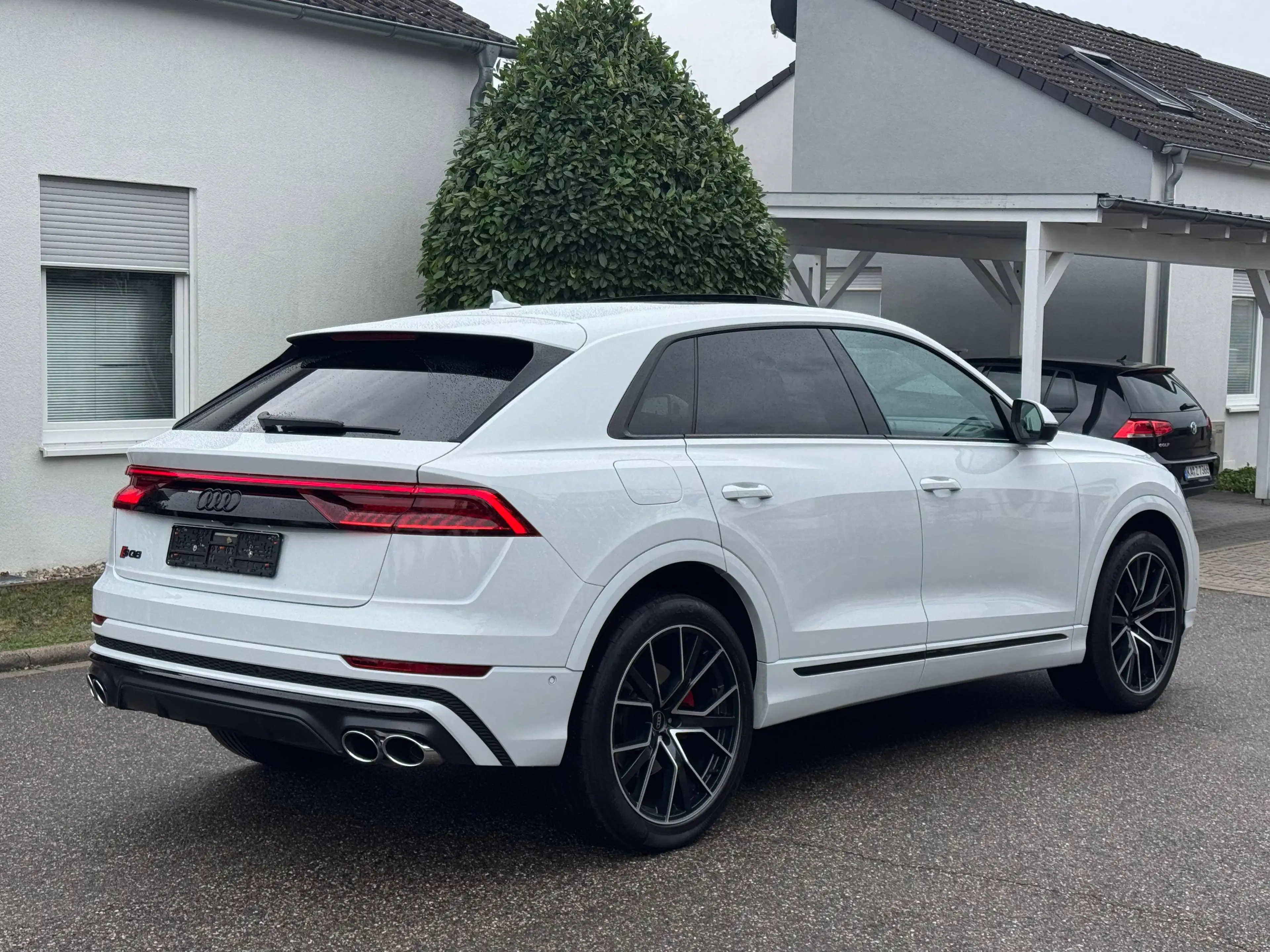 Audi SQ8 4.0 TFSI V8 quattro / Panorama / Matrix / Bang&Olufsen / HUD / AHK / Standheizung / unfallfrei / Garantie — photo 12