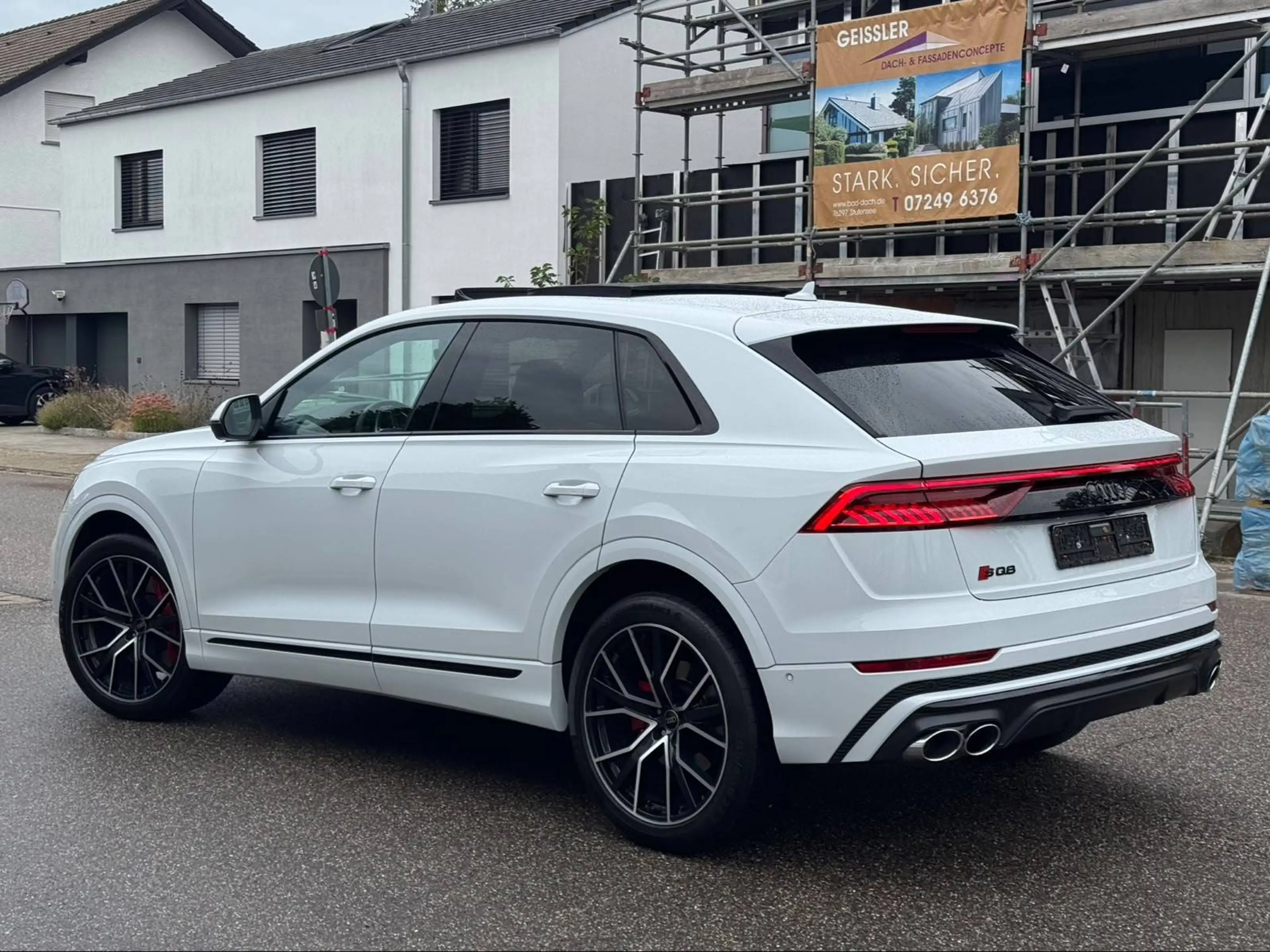 Audi SQ8 4.0 TFSI V8 quattro / Panorama / Matrix / Bang&Olufsen / HUD / AHK / Standheizung / unfallfrei / Garantie — photo 2