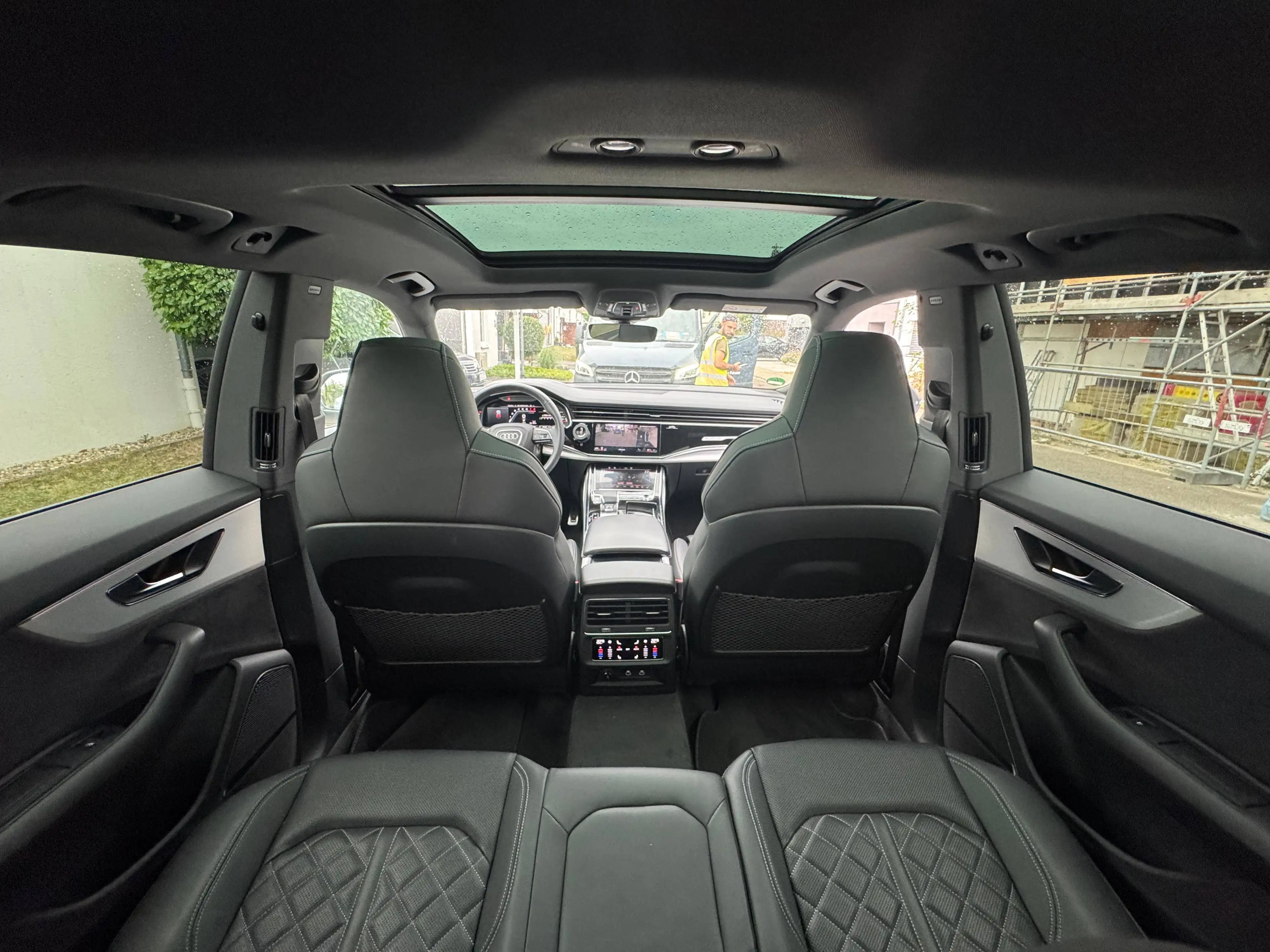 Audi SQ8 4.0 TFSI V8 quattro / Panorama / Matrix / Bang&Olufsen / HUD / AHK / Standheizung / unfallfrei / Garantie — photo 6