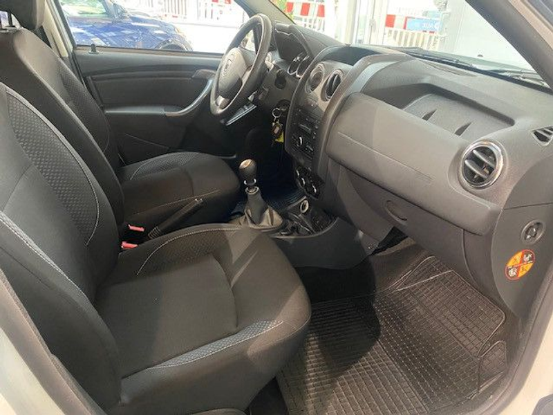 Dacia Duster I Laureate 1.6 SCe 4x4 — photo 11