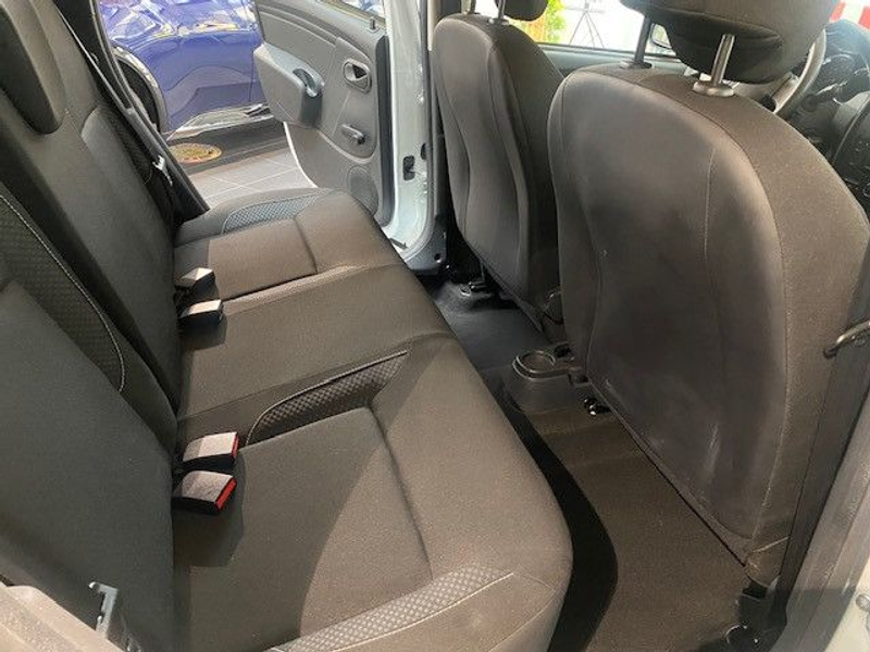 Dacia Duster I Laureate 1.6 SCe 4x4 — photo 10