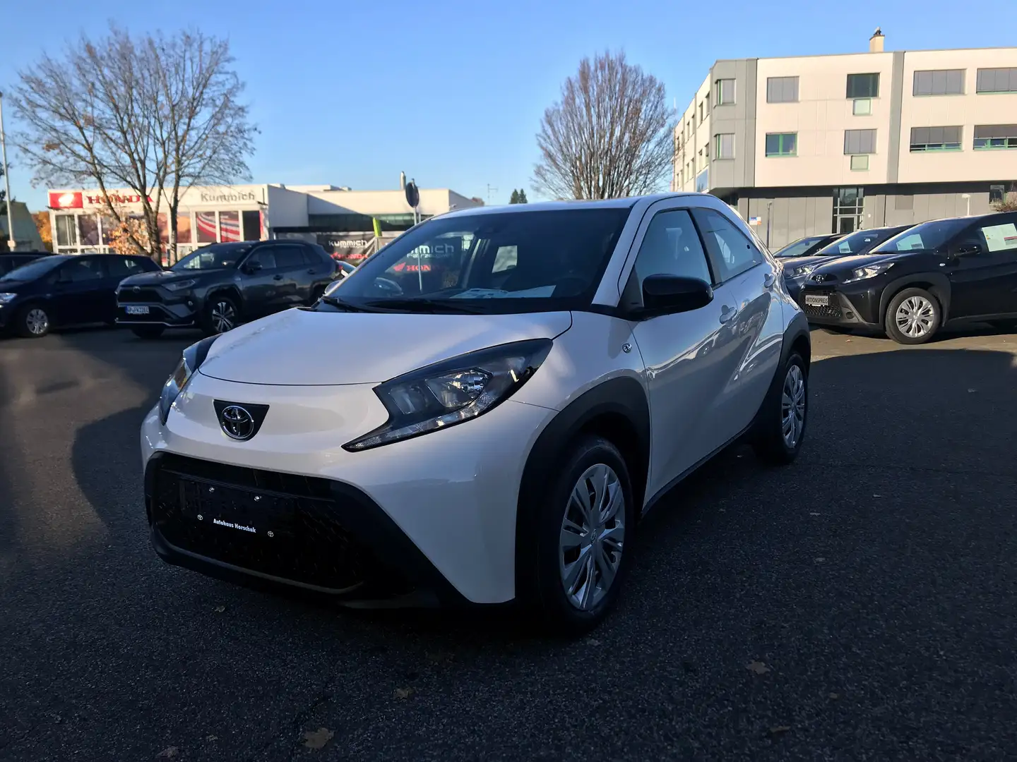 Toyota Aygo Business Edition + Winterräder Weiß - 1
